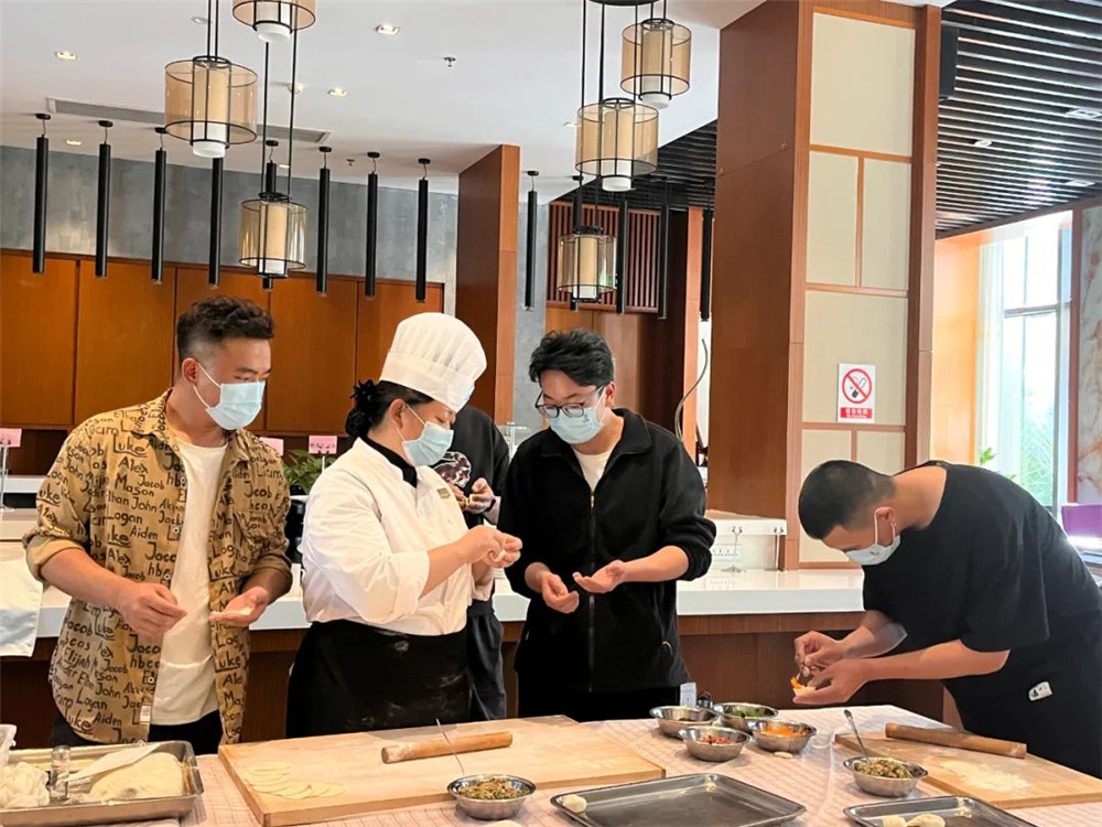 1670922738924379.jpg 44.jpg